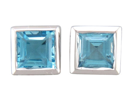 14KY London Blue Topaz-E06669